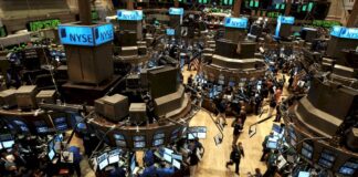 El riesgo país superó la línea de los 700 puntos básicos tras una nueva caída de los bonos argentinos
