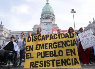 El Gobierno promulgó la Ley de Emergencia en Discapacidad, pero postergó su aplicación