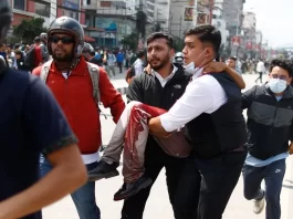 Estallido en Nepal: dimitió el primer ministro tras el incendio del Parlamento y las protestas más sangrientas en años