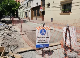 Obras en la calzada en distintos tramos de la calle Catamarca