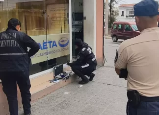 Vandalizaron la máquina de recarga de SAETA en calle Pellegrini