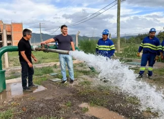 Aguas del Norte avanza con la regularización de las conexiones domiciliarias en El Quebrachal