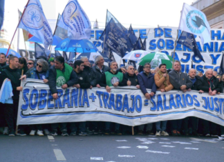 Gremios del transporte se suman a la movilización a Plaza de Mayo contra la reforma laboral