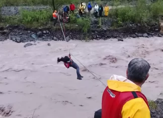 Más de 30 personas fueron rescatadas por crecida de ríos en La Caldera, Vaqueros y Campo Quijano