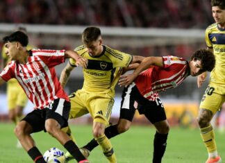 Boca cayó en La Plata con Estudiantes y River le ganó a Gimnasia 2-0