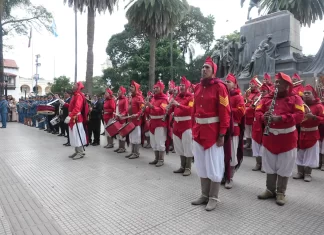 Salta celebra su aniversario con un Encuentro de Bandas en la plaza 9 de Julio