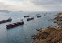 Irán amenaza con frenar todo el comercio en tres áreas clave si EE.UU. sigue con el bloqueo en Ormuz