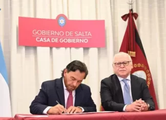 Sáenz firmó un acuerdo con el Hospital Italiano para fortalecer la alta complejidad y la investigación médica