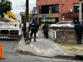 Continúan los trabajos de limpieza, control y desalojo de abajo del puente de la Esteco