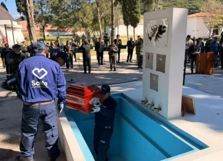 3 héroes de Malvinas descansan en un mausoleo en su honor