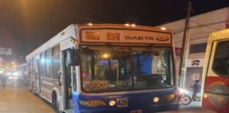 Malestar de estudiantes por los recortes en el servicio nocturno de Saeta