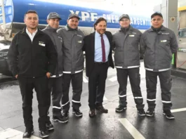 El gobernador Sáenz y el CEO de YPF inauguraron en Salta la primera RefiPlus del país