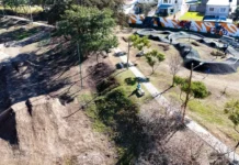 Jóvenes y niños del Grand Bourg ya disfrutan de la nueva pista de saltos en bicicletas desde el sábado