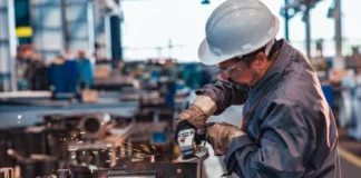 La economía cayó un 1,5% en abril
