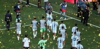 Sin Messi y De Paul, la Selección vuela hacia la Argentina