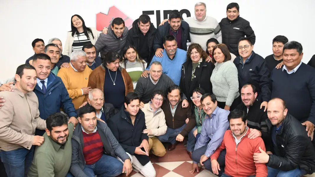 108729-saenz-llamo-a-defender-el-federalismo-junto-a-los-intendentes-hay-una-argentina-que-tiene-todo-y-otra-a-la-que-le-falta-mucho