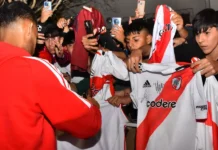 Furor en Salta por la llegada de River. Esta noche enfrenta a Aldosivi en el Martearena