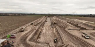 Comenzó la construcción del canal pluvial de la Autopista del Valle de Lerma: Sáenz supervisó las obras