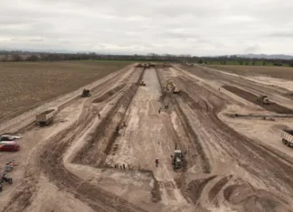 Comenzó la construcción del canal pluvial de la Autopista del Valle de Lerma: Sáenz supervisó las obras