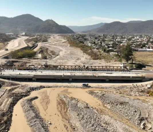 Sáenz supervisó la obra sobre el puente del rio Vaqueros y Circunvalación