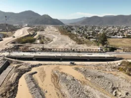 Puentes sobre el río Vaqueros y Circunvalación: Sáenz supervisó la obra que avanza con asistencia financiera provincial