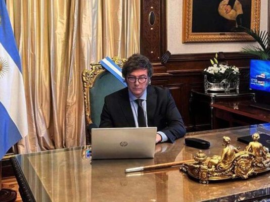 Después de casi un mes, Javier Milei retomó la actividad en Casa Rosada