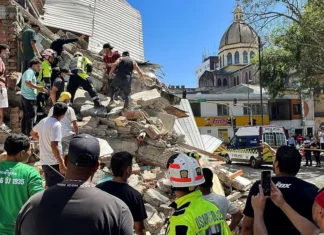 Hay al menos 181 muertos y mas de 900 heridos por el terremoto en Colombia