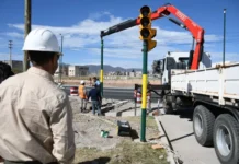 Se colocaron nuevos semáforos en la avenida Ex Combatientes de Malvinas