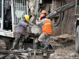 Comenzó la colocación de hormigón en los pilotes del nuevo puente de Santa Lucía
