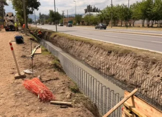 Plan Vial Zona Sur: se construye un nuevo canal pluvial en el ingreso al barrio Sta. Ana