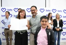 Más de 70 familias recibieron las escrituras de sus terrenos