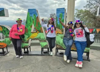 Adultos mayores dieron la bienvenida a la primavera en la cima del Cerro San Bernardo