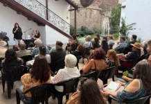 La palabra y la música se encuentran en una nueva edición de “La Bitácora”