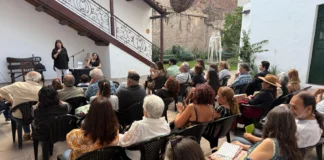 La palabra y la música se encuentran en una nueva edición de “La Bitácora”