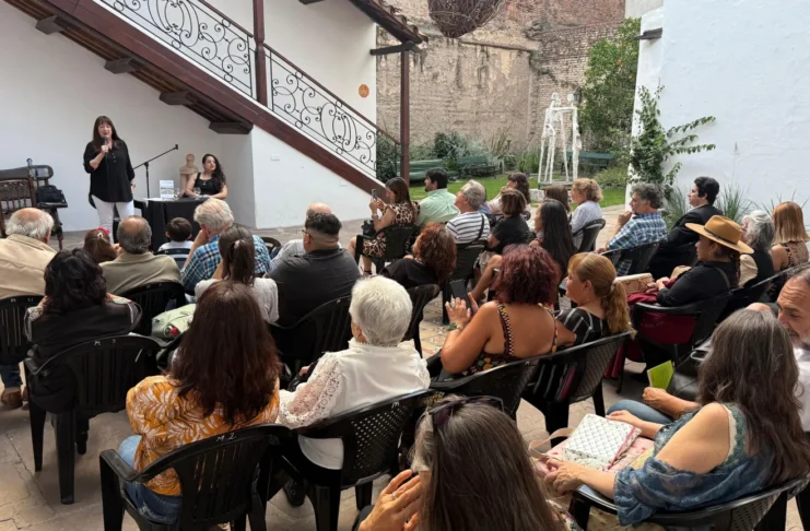 La palabra y la música se encuentran en una nueva edición de “La Bitácora”
