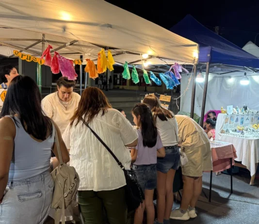 Emprendedores y propuestas holísticas llegan a Plaza España con feria temática