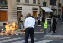 Francia impone toques de queda parciales tras un fin de semana de saqueos masivos