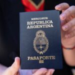 El Gobierno lanzó en París un programa para que extranjeros puedan obtener ciudadanía y pasaporte mediante inversiones